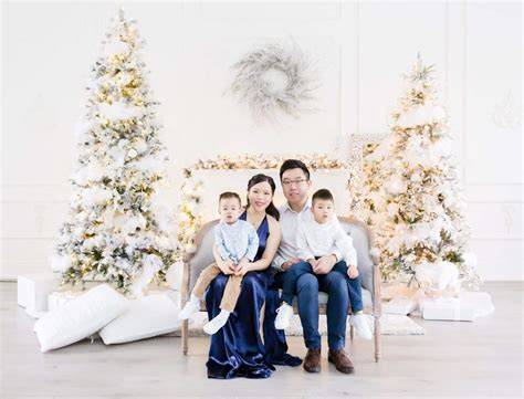 cozy indoor christmas photo setup